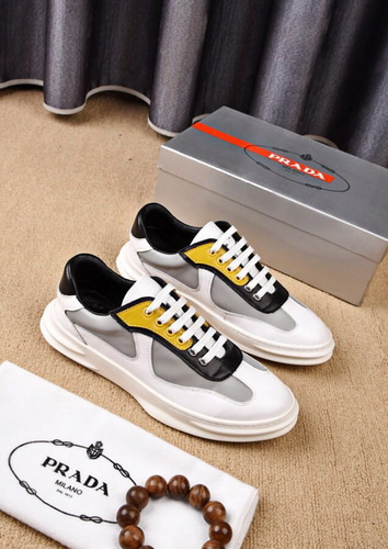 PRADA 프라다 로우탑 스니커즈