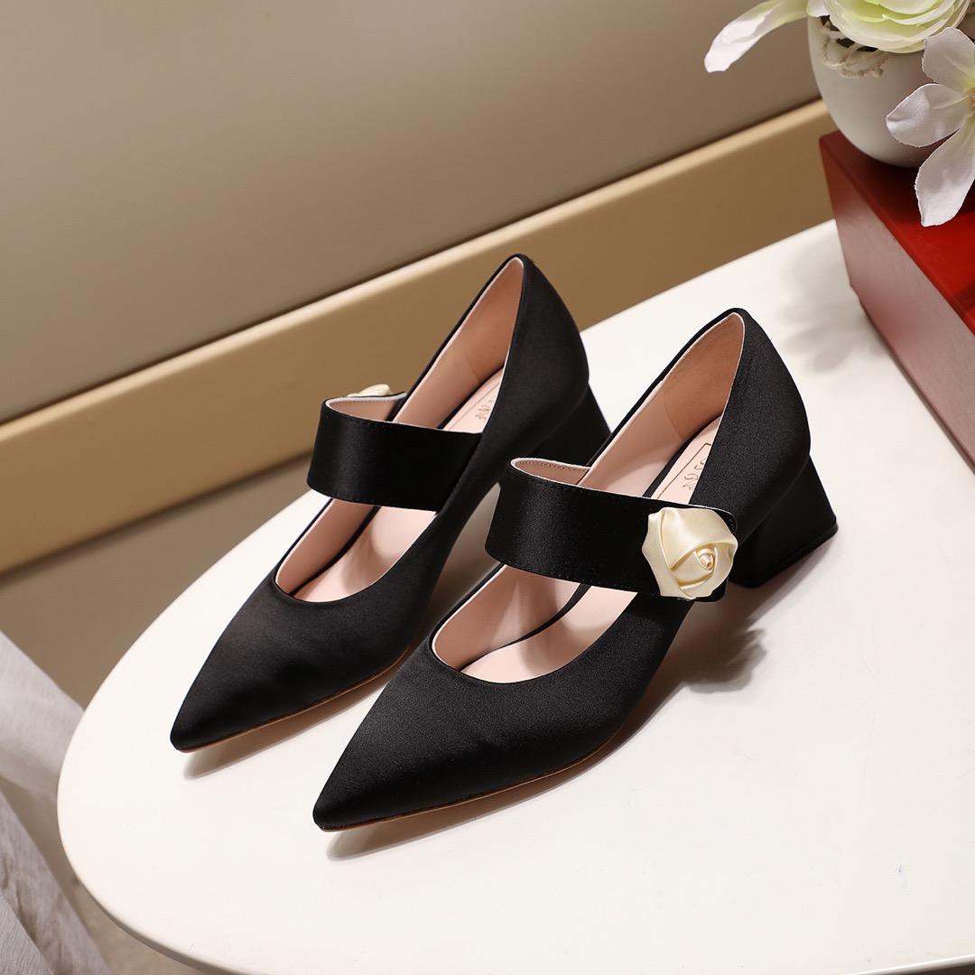 ROGER VIVIER 로저비비에 구두 굽높이4.5CM 2020/봄신상