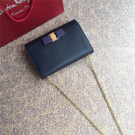 FERRAGAMO 페레가모 미니 체인 숄더백 19CM 22B558-2
