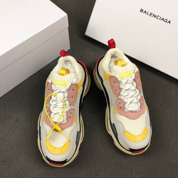 BALENCIAGA 발렌시아가 트리플S 남여공용 스니커즈 A717638360