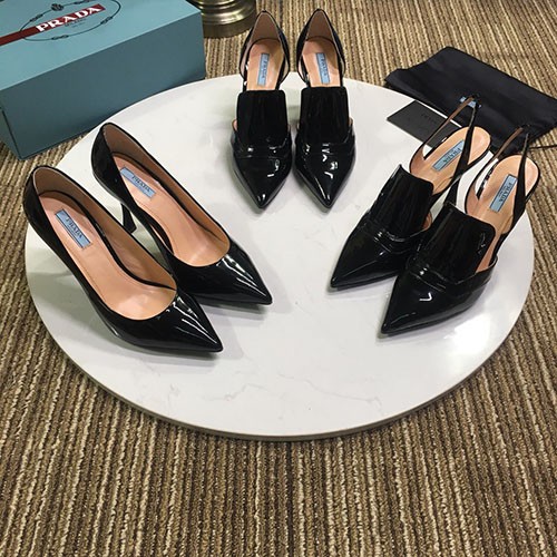 PRADA 프라다 샌들&힐 봄신상 (220,250사이즈 주문제작)