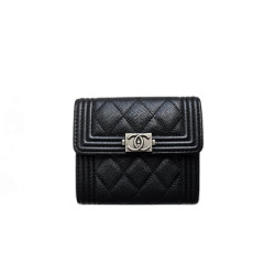 CHANEL 샤넬 보이 플랩 반지갑 AS87555