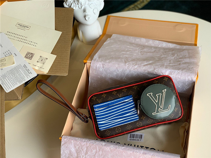 LOUIS VUITTON 루이비통 포쉐트 볼가 핸드백 M68687 2020/신상