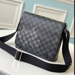 LOUIS VUITTON 루이비통 디스트릭트 PM N40272 2020/신상