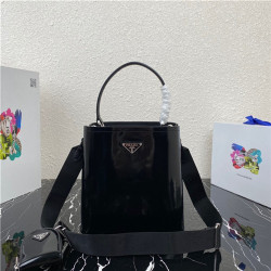 PRADA 프라다 브러시드 레더 파니에백 1BA319