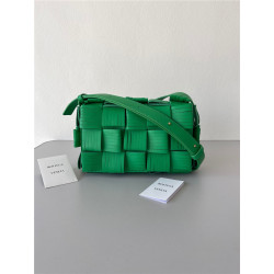 BOTTEGA VENETA 보테가베네타 카세트백 미듐 B80400 2COLOR