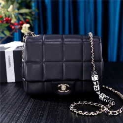 CHANEL 샤넬 크로스백 19CM AS3331 2COLOR