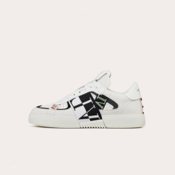 VALENTINO 발렌티노 남성 화이트 스니커즈