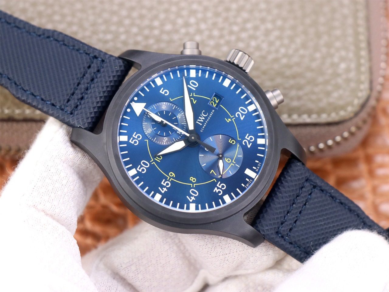 IWC 아이더블유씨 파일럿 크로노그래프 블루엔젤 에디션