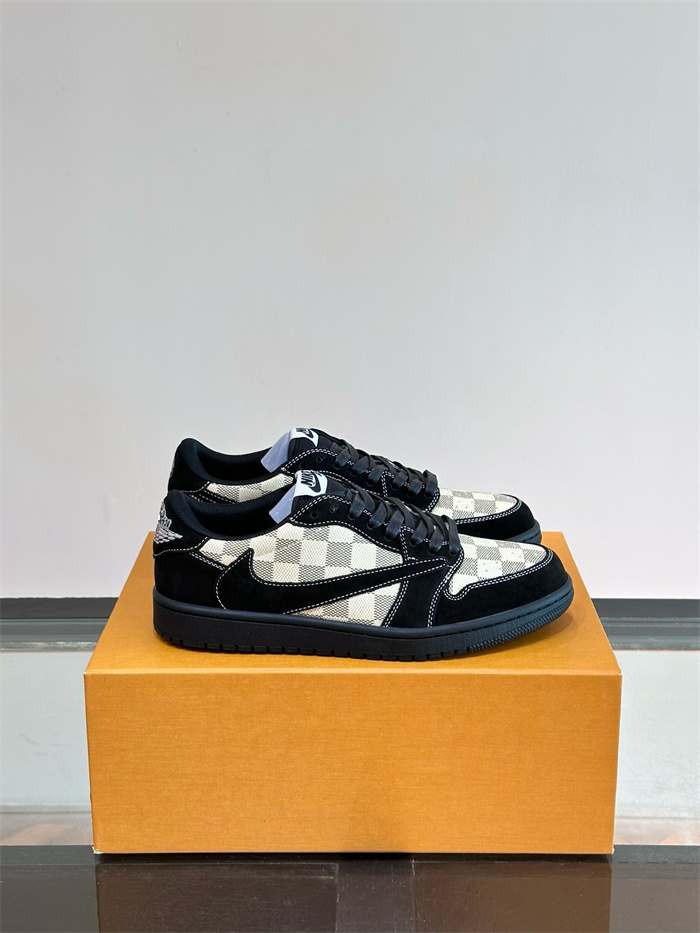 LOUIS VUITTON 루이비통 남성용 스니커즈 L96330 2COLOR