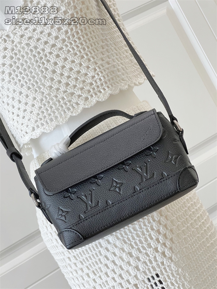 LOUIS VUITTON 루이비통 웨어러블 크로스백 M13888