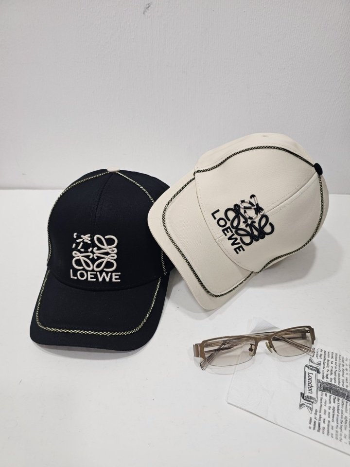 LOEWE 로에베 볼캡