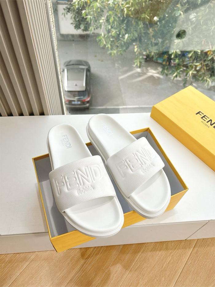 FENDI 펜디 남여공용 슬리퍼 F65219 2COLOR