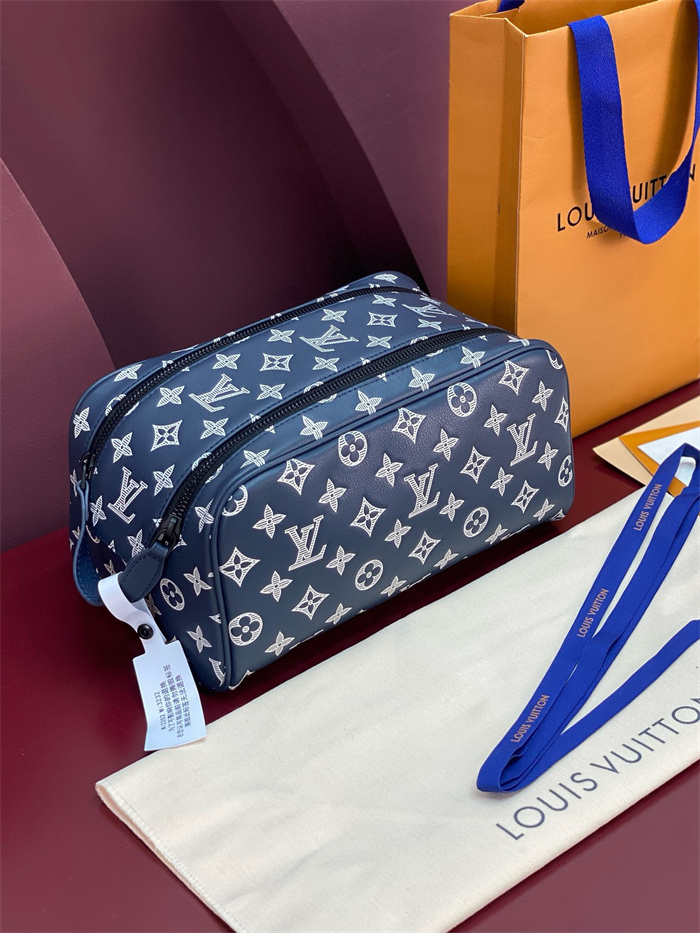 LOUIS VUITTON 루이비통 파우치백 M82576