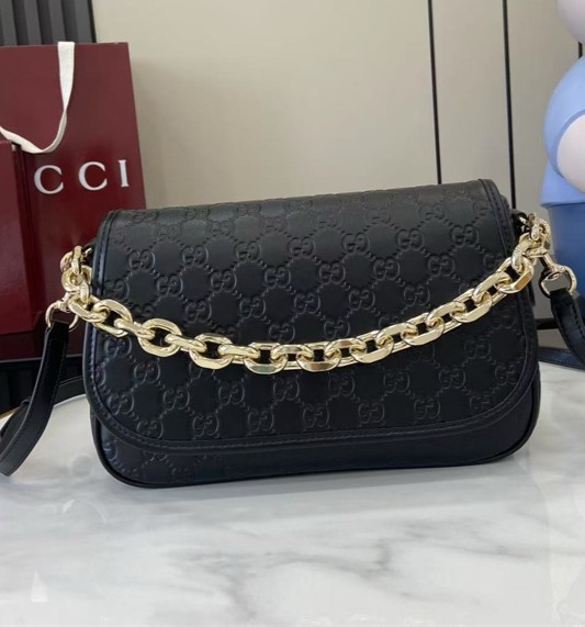 GUCCI 구찌 GG 엠블럼 미디엄 숄더백 848882