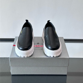 PRADA 프라다 남성용 스니커즈 P99809 2COLOR
