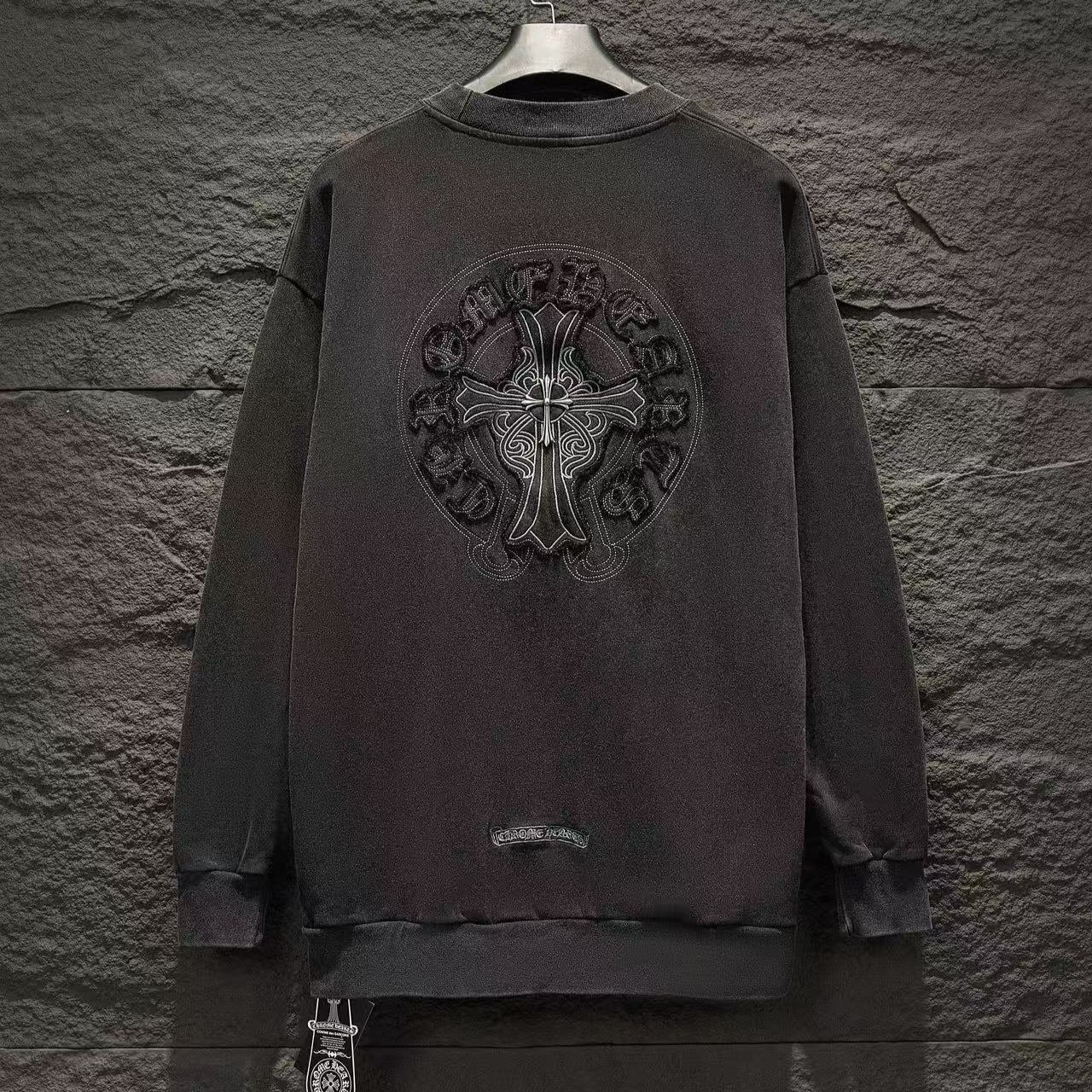 CHROME HEARTS 크롬하츠 스틸 크로스 피그먼트 로고 맨투맨