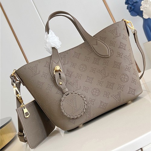 LOUIS VUITTON 루이비통 블라썸 갈렛 PM M21849
