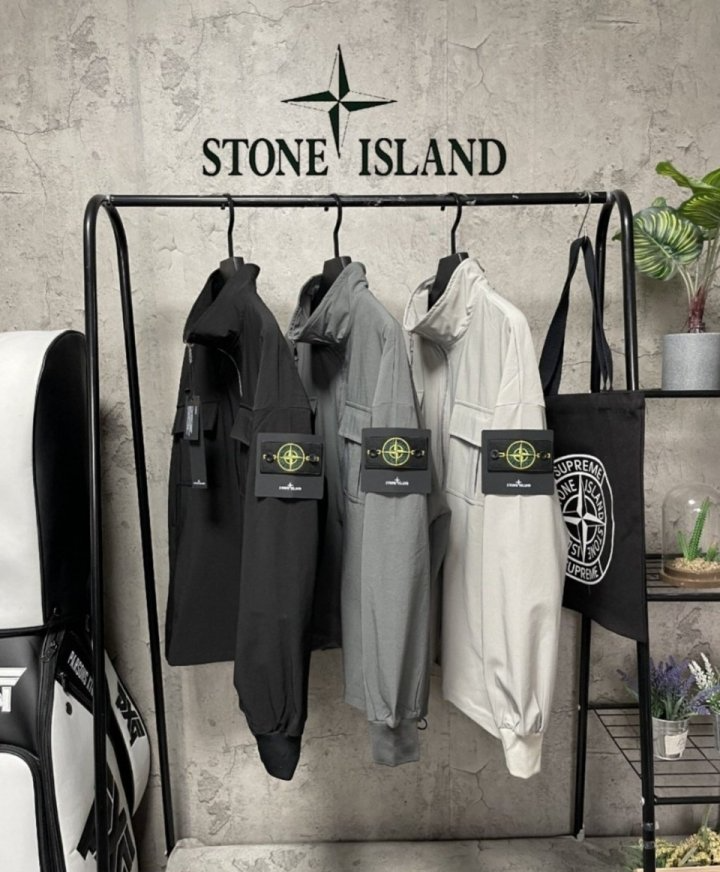 STONE ISLAND 스톤아일랜드 하이넥 자켓