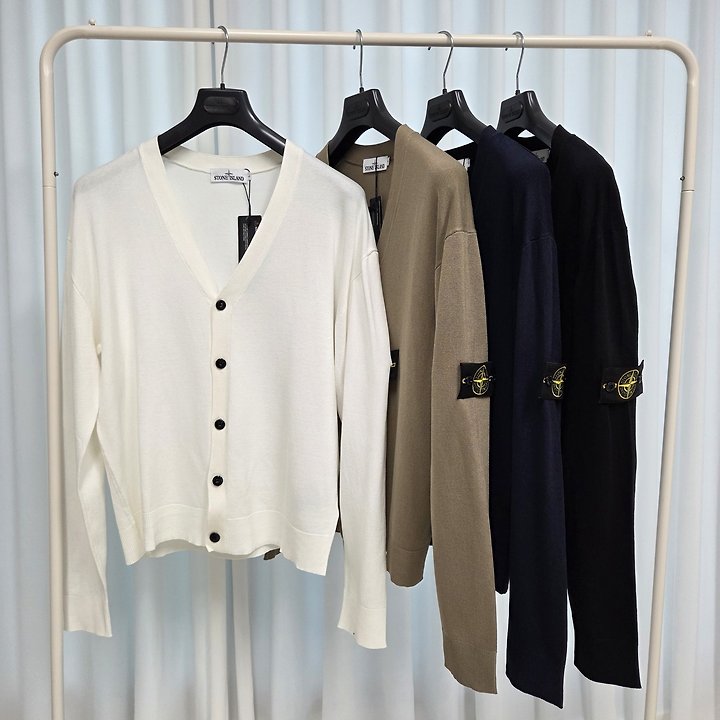 STONE ISLAND 스톤아일랜드 립드 소프트 가디건