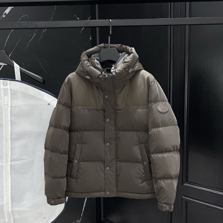 BURBERRY 버버리 25113 로고 패치 다운 패딩 2COLOR