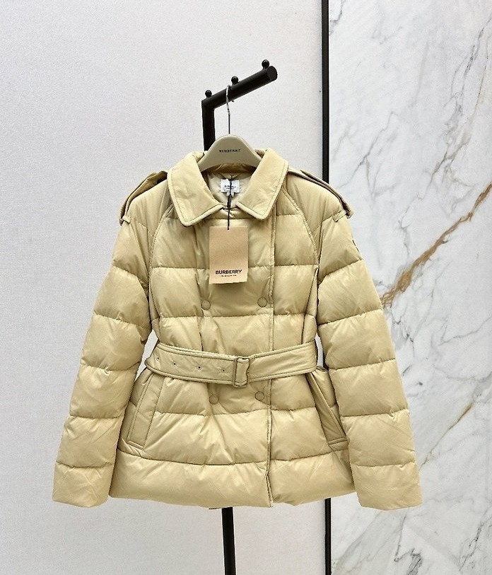BURBERRY 버버리 벨티드 숏 구스패딩자켓